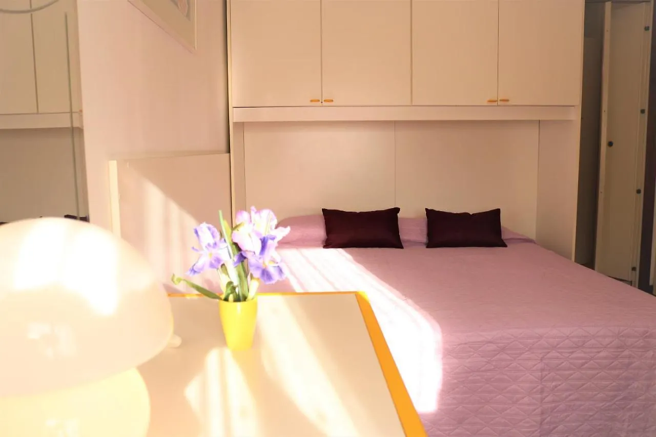 Bright Sea Front Apartment With Balcony Bibione 0*,