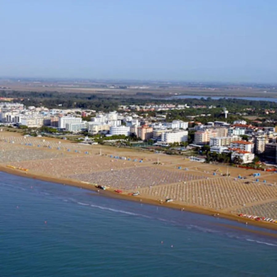 Bright Sea Front Apartment With Balcony Bibione Italy