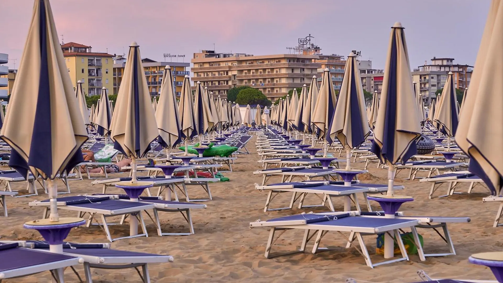 Bright Sea Front Apartment With Balcony Bibione Italy