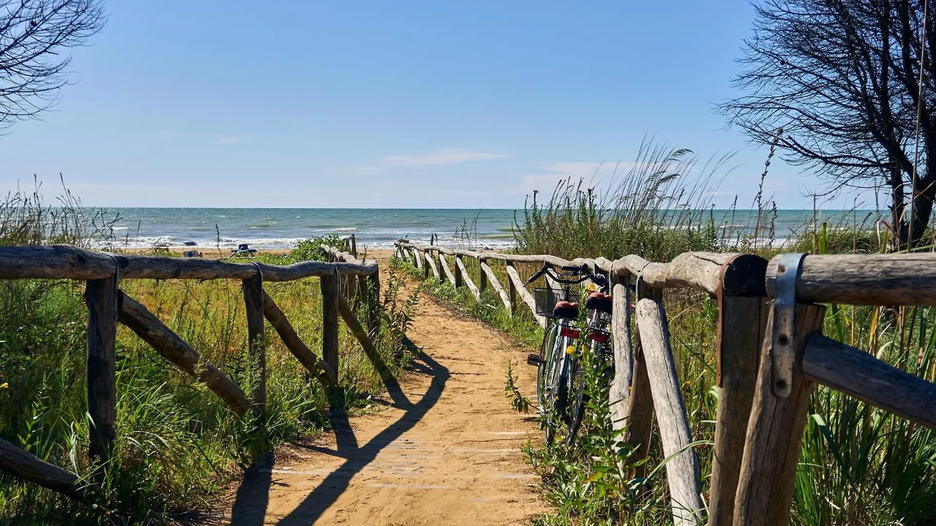 Bright Sea Front Apartment With Balcony Bibione